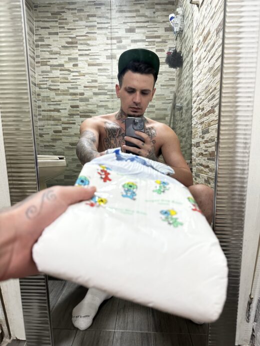 ABDL Daddy ready to give you changies